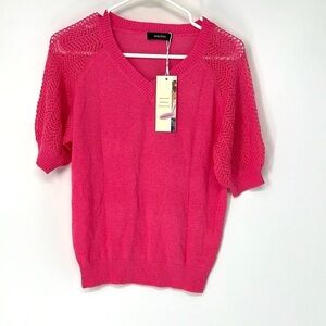 Dokotoo NWT women’s pink knit top small